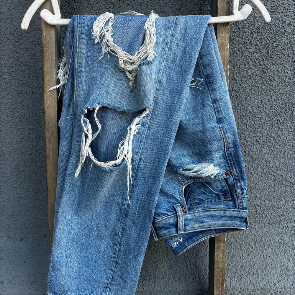American Eagle Outfitters Ripped Blue Jeans